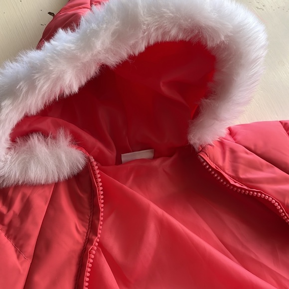 Mud Kingdom 85 infant/toddler winter/snowsuit with mittens and shoe cove… - Picture 9 of 12